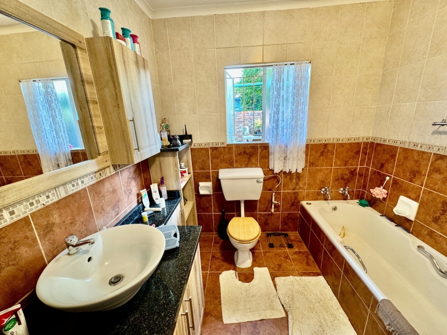 3 Bedroom Property for Sale in Die Bult North West